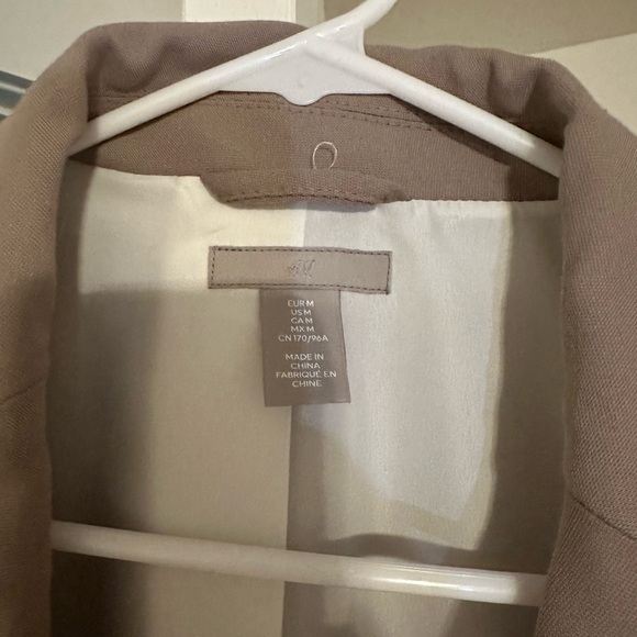 Blazer - Picture 2 of 3